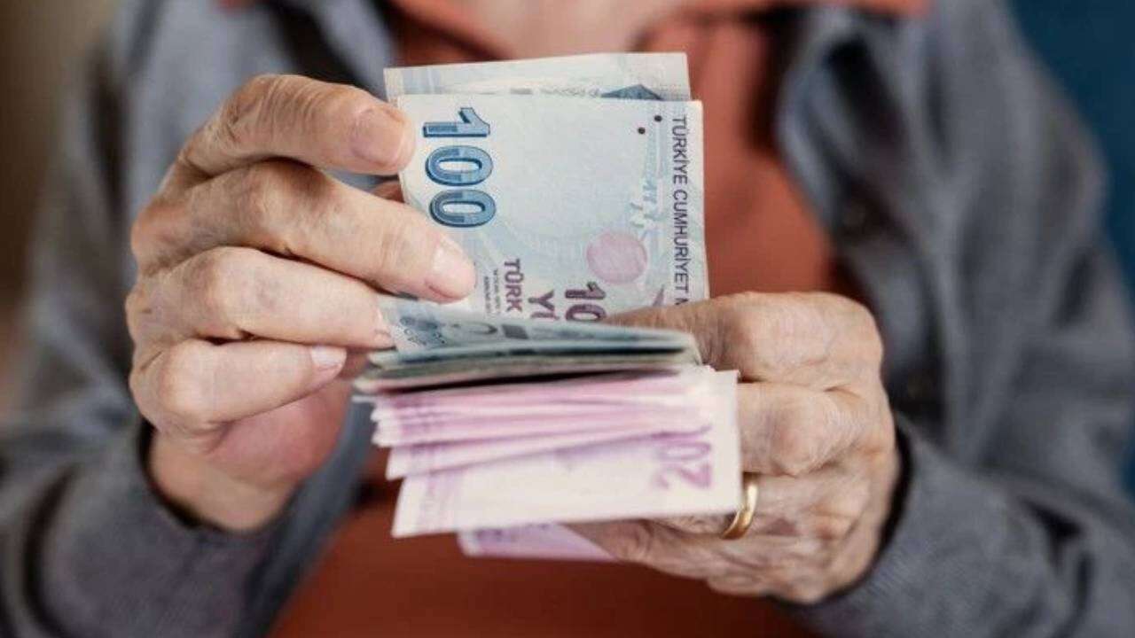 Emeklilerin hesabına koşulsuz 30 bin TL yatırılacak 5